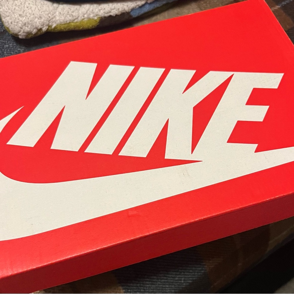 Nike shoes in barely used condition.